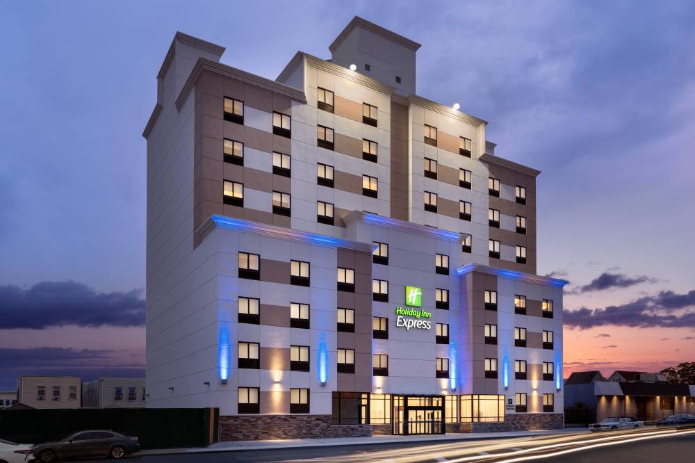 Holiday Inn Exp Jfk Airtrain 6