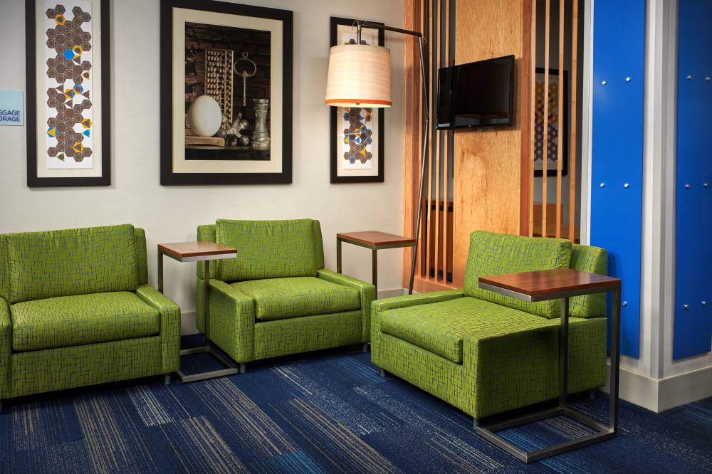 Holiday Inn Exp Lockport 8