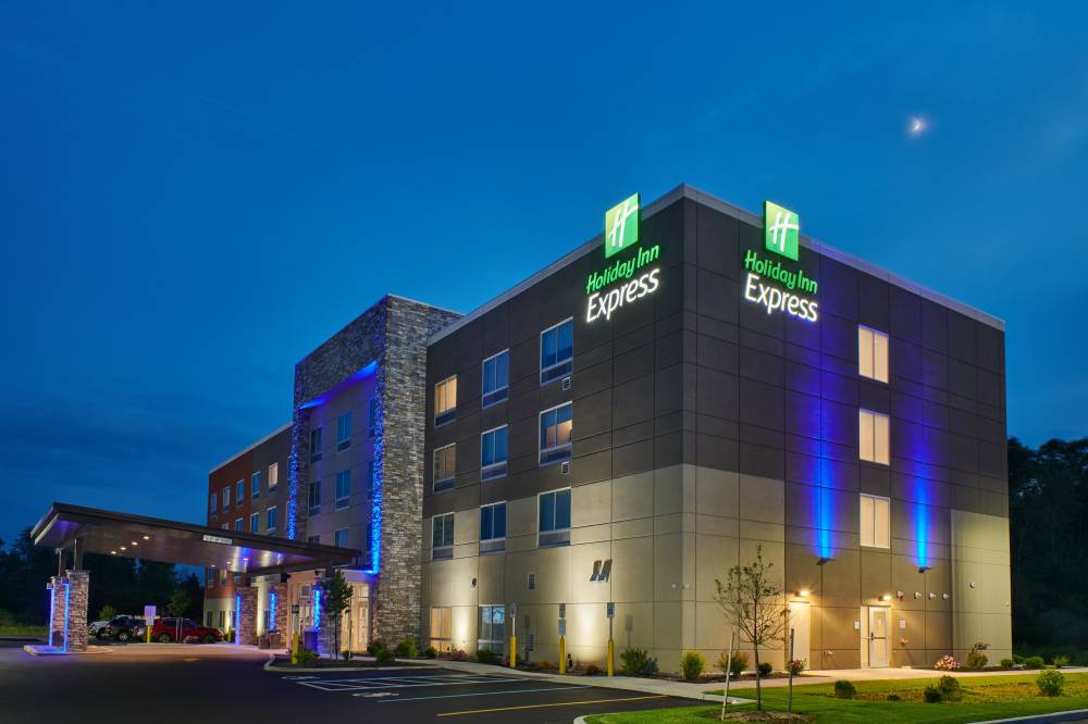 Holiday Inn Exp Lockport 5