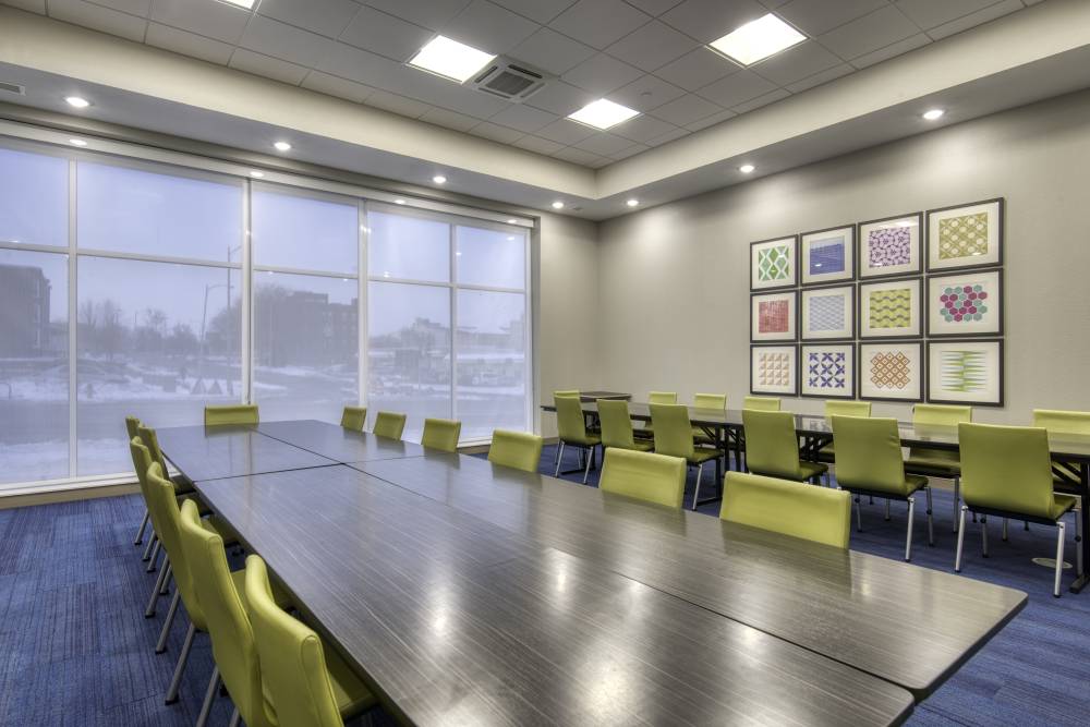 Holiday Inn Exp Omaha Dtown - Old Market 7