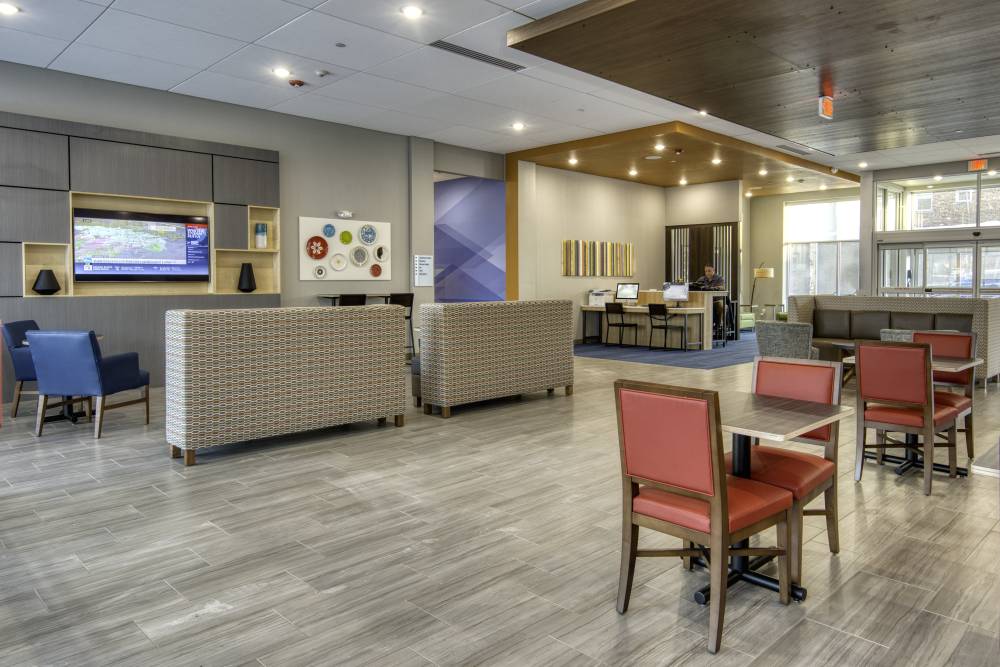 Holiday Inn Exp Omaha Dtown - Old Market 3