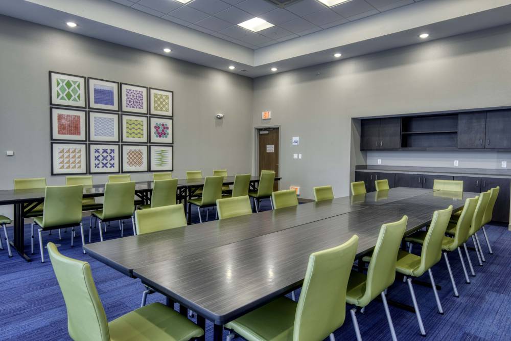 Holiday Inn Exp Omaha Dtown - Old Market 14