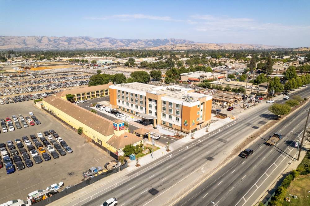 Holiday Inn Exp Sites Silicon Valley 3