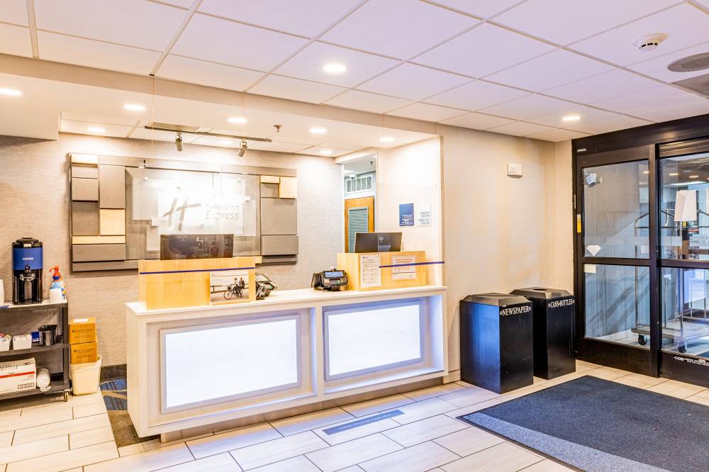 Holiday Inn Exp South 10