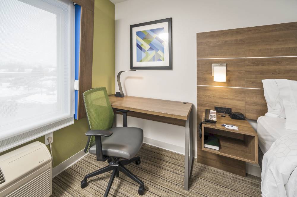 Holiday Inn Exp South 2