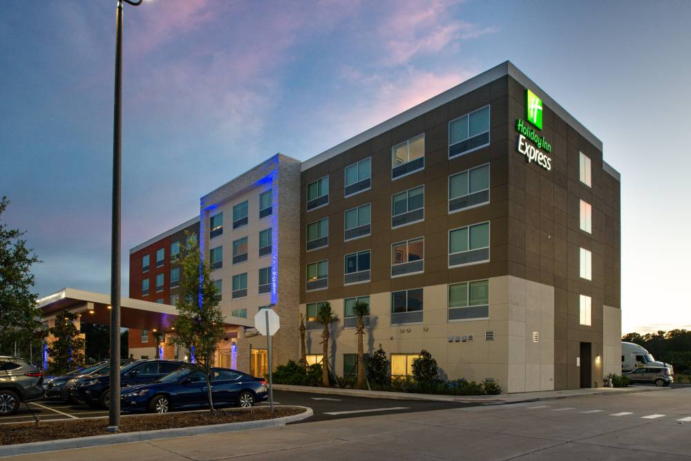 Holiday Inn Exp South Park 2