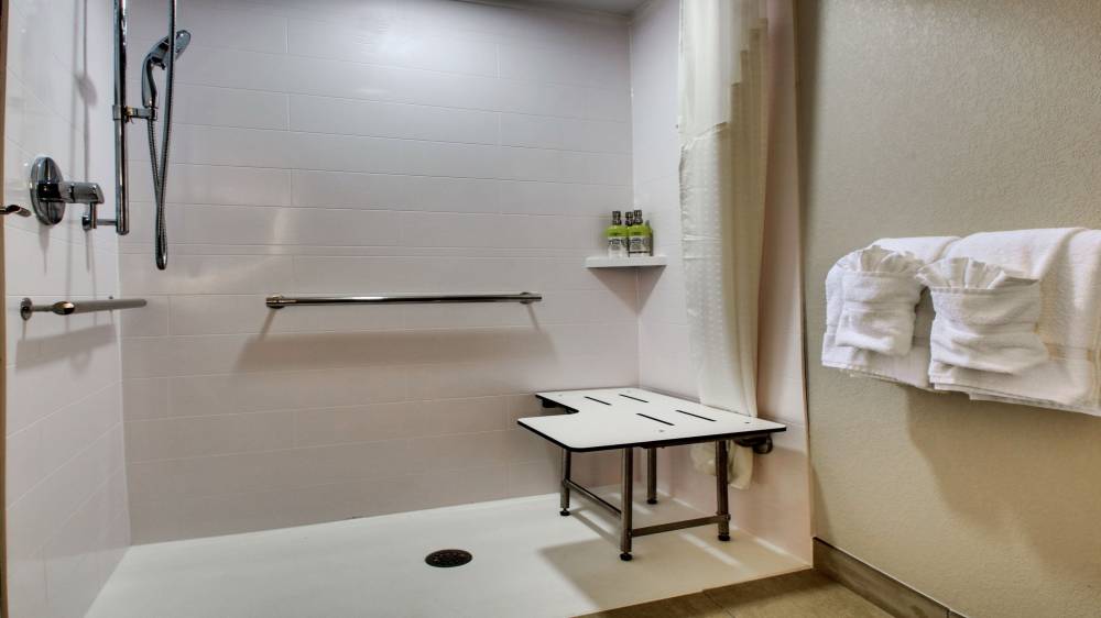 Holiday Inn Exp Stes Absecon 4