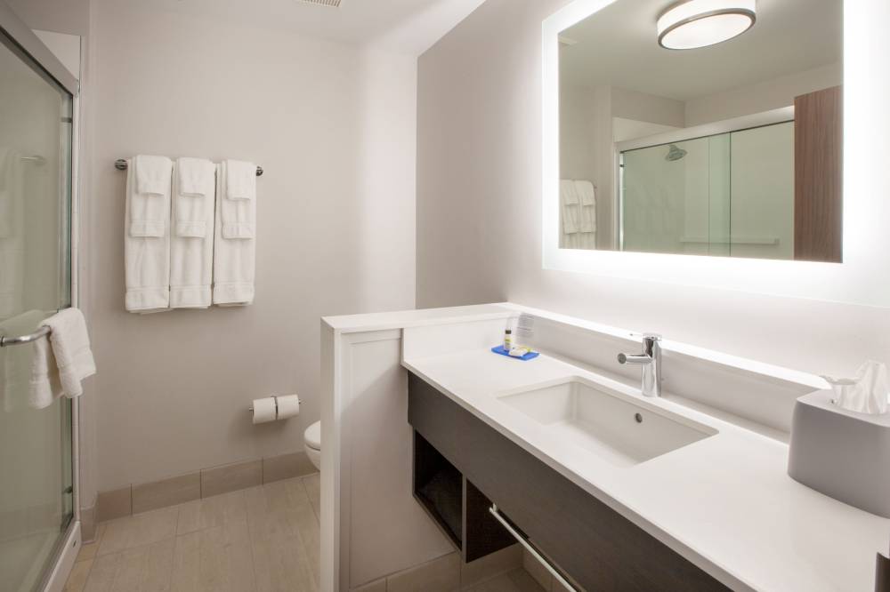 Holiday Inn Exp Stes Absecon 2