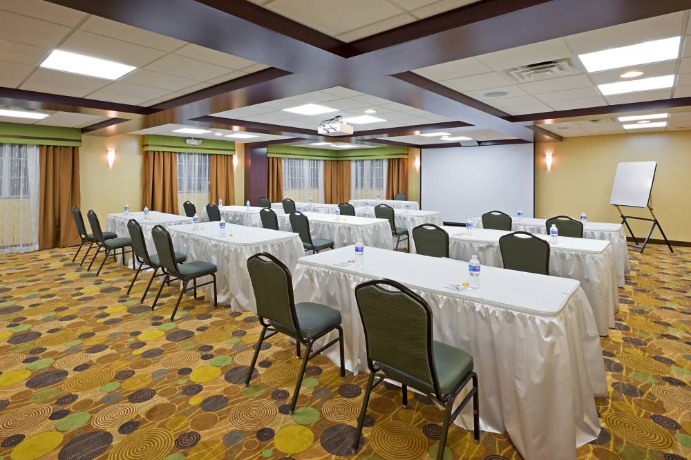 Holiday Inn Exp Stes Absecon 9