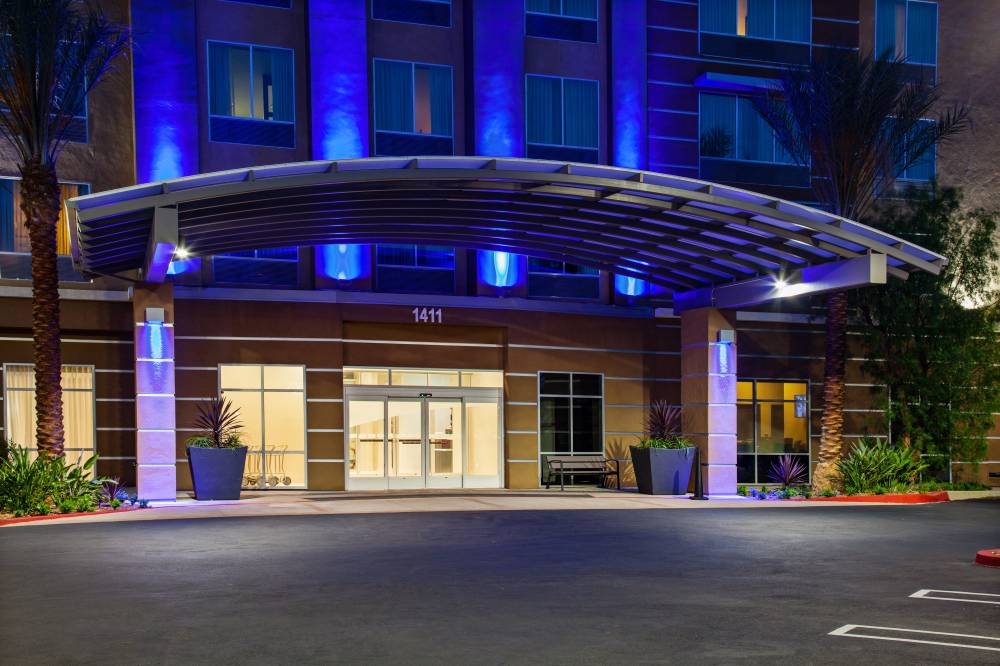 Holiday Inn Exp Stes Anaheim Re 10
