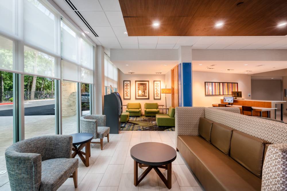 Holiday Inn Exp & Stes Arpt Ne-hapeville 8