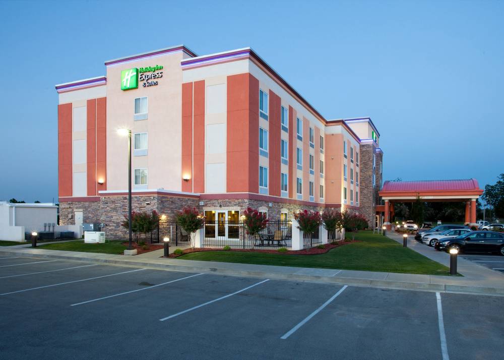 Holiday Inn Exp Stes Bixby 6