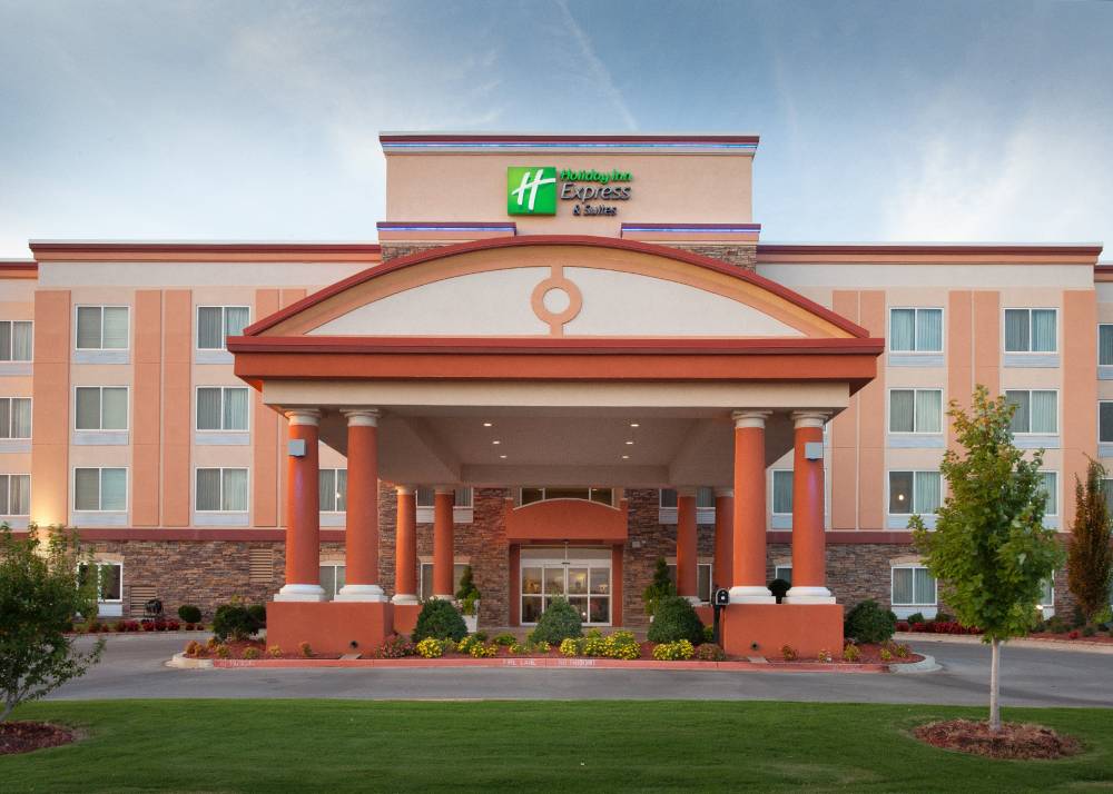 Holiday Inn Exp Stes Bixby 8