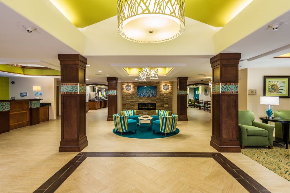 Holiday Inn Exp Stes Blnt Isld 3
