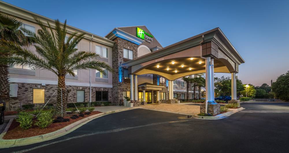 Holiday Inn Exp Stes Blnt Isld 2