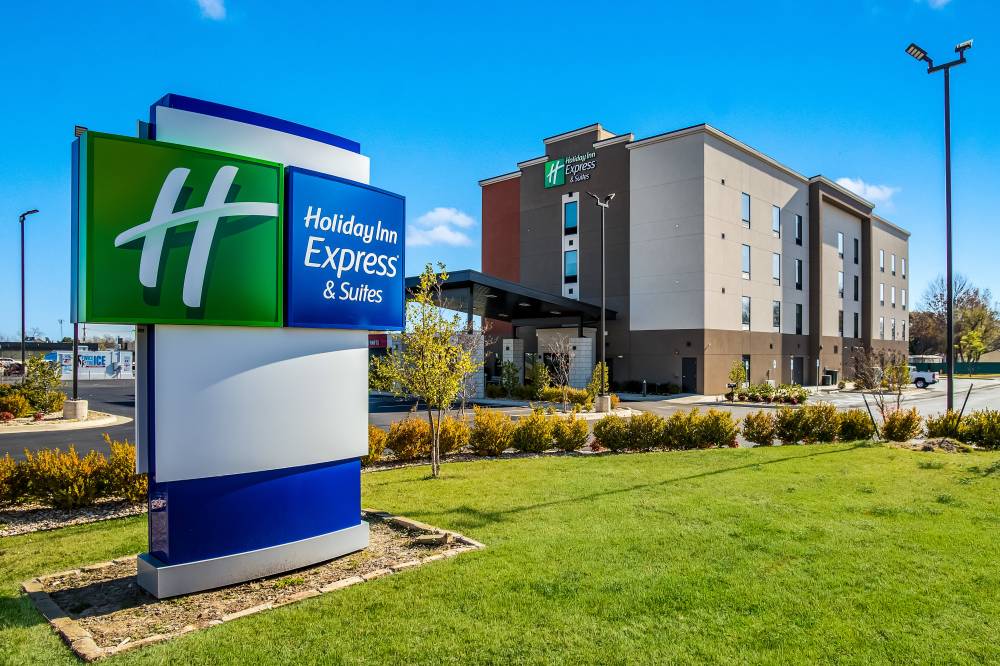 Holiday Inn Exp Stes Catoosa 4