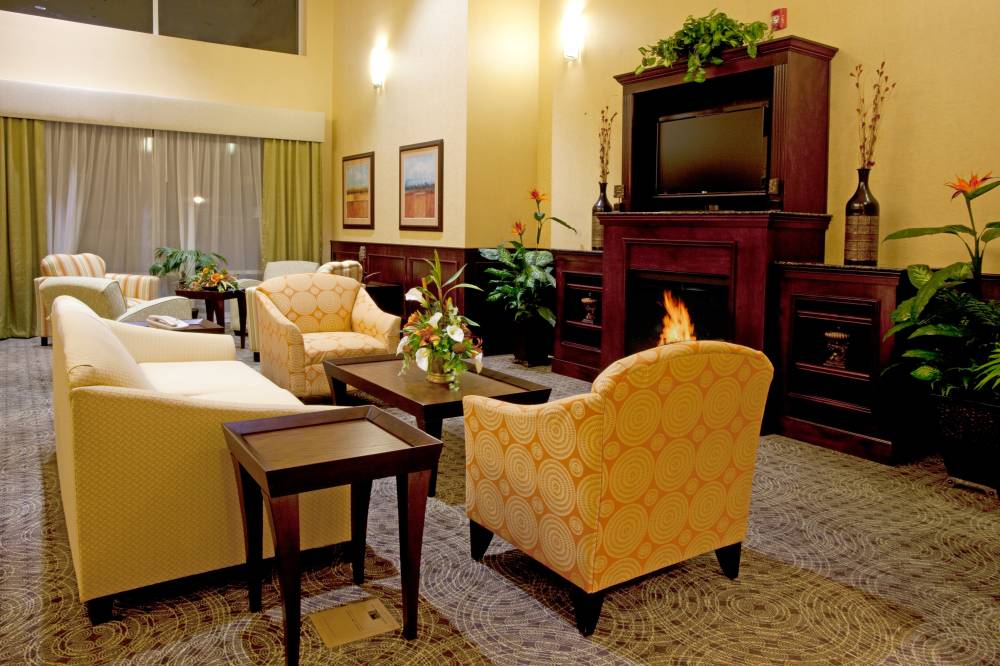 Holiday Inn Exp Stes Chaffee 5
