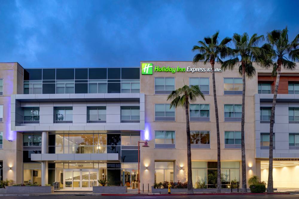 Holiday Inn Exp Stes Glendale Downtown B 4