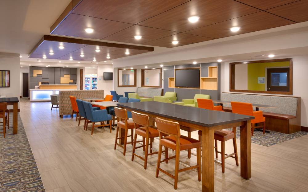Holiday Inn Exp Stes  I-10 East 4