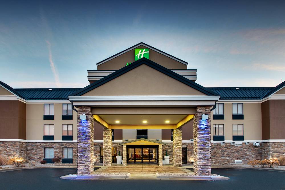 Holiday Inn Exp Stes I380 33rd 4