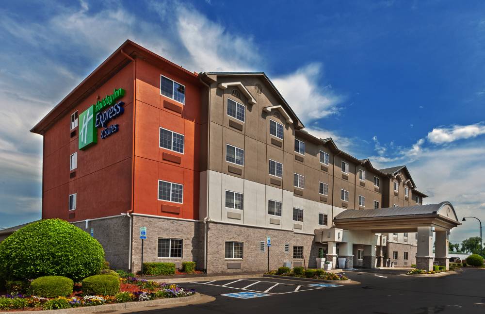 Holiday Inn Exp Stes Jenks 3
