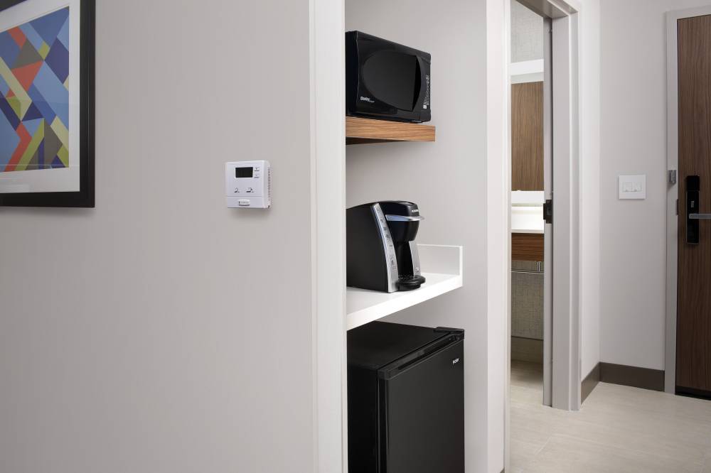 Holiday Inn Exp Stes Kingsland Naval Bas 9