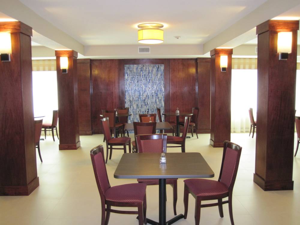 Holiday Inn Exp Stes Mayport 9