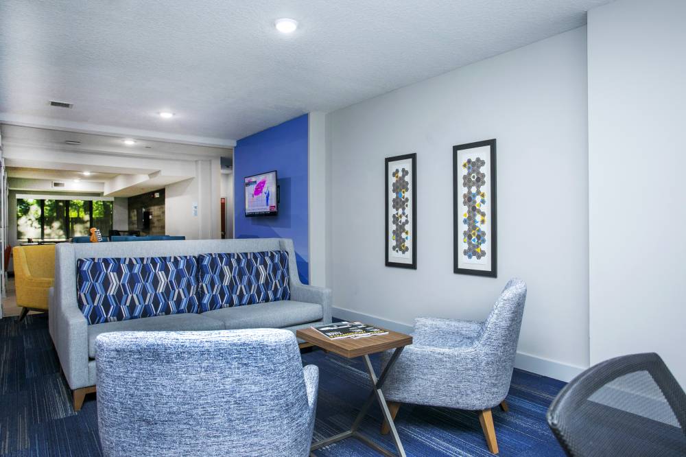 Holiday Inn Exp Stes Mayport 8