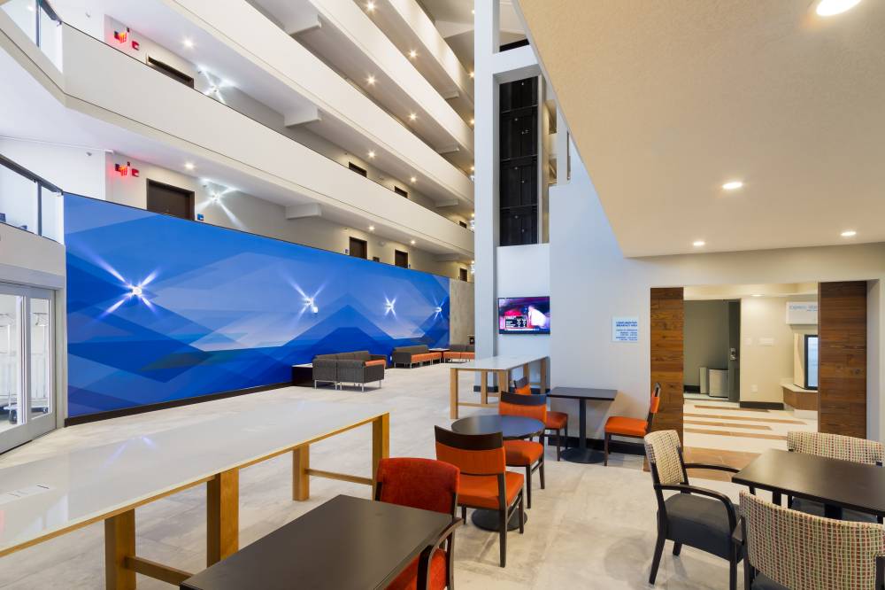 Holiday Inn Exp Stes Med Six F 6