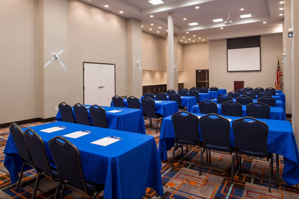 Holiday Inn Exp Stes Med Six F 5