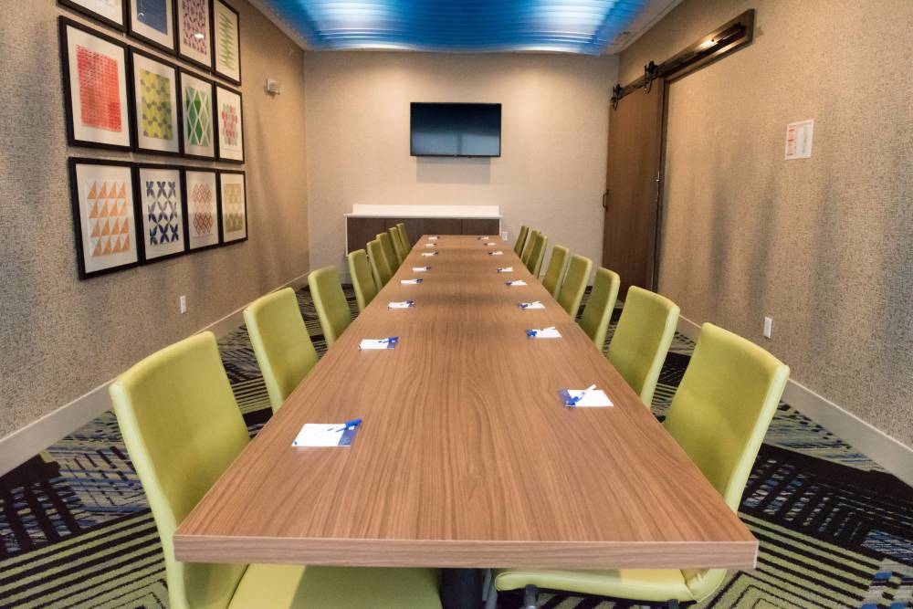 Holiday Inn Exp Stes Mishawaka 7