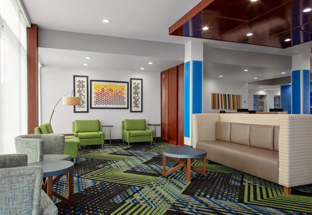 Holiday Inn Exp Stes North By Ihg 3