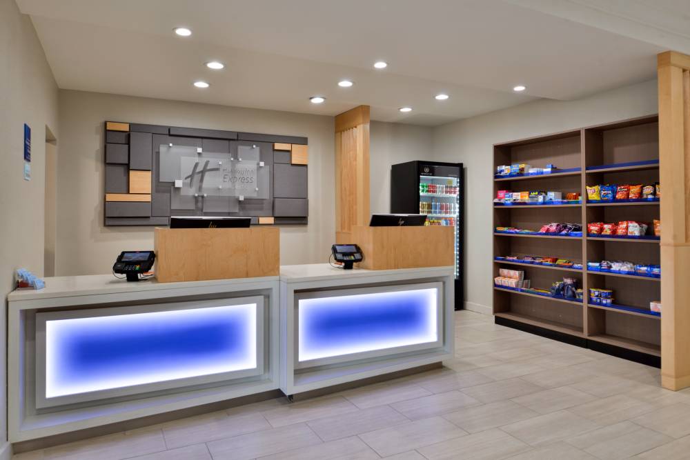 Holiday Inn Exp Stes North Kc 7