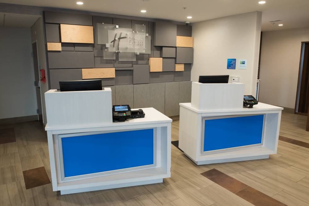 Holiday Inn Exp Stes North Vandalia 4
