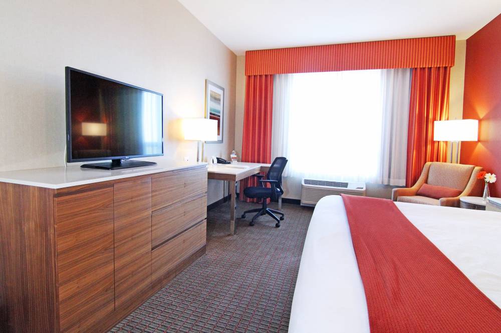 Holiday Inn Exp Stes Nw Banff 4