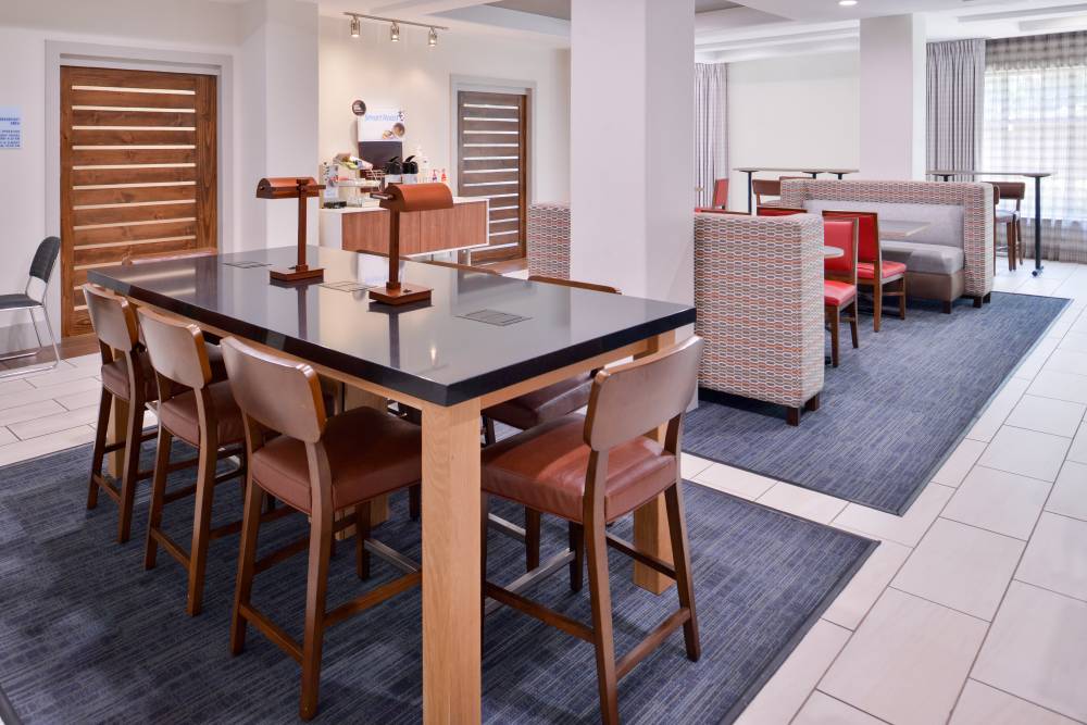 Holiday Inn Exp Stes Nw Medica 9