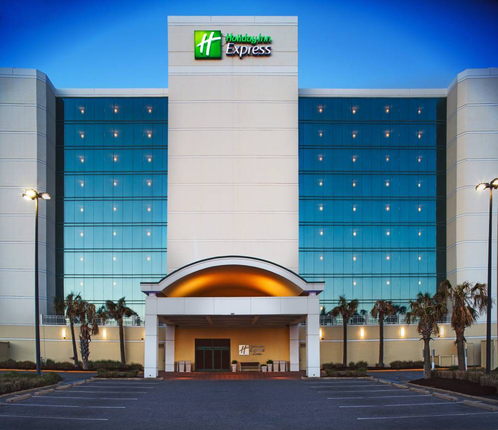 Holiday Inn Exp Stes Oceanfrnt 4