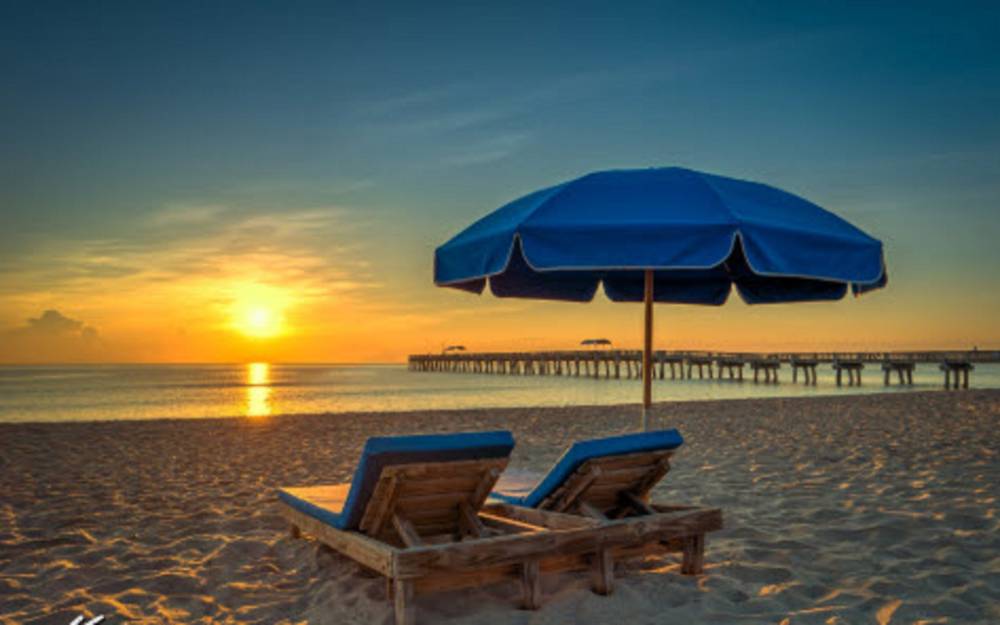 Holiday Inn Exp Stes Oceanfrnt 5