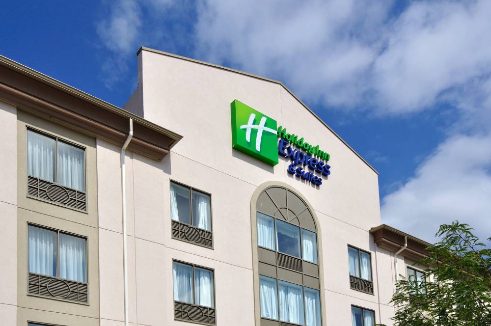 Holiday Inn Exp Stes Ottawa S 4