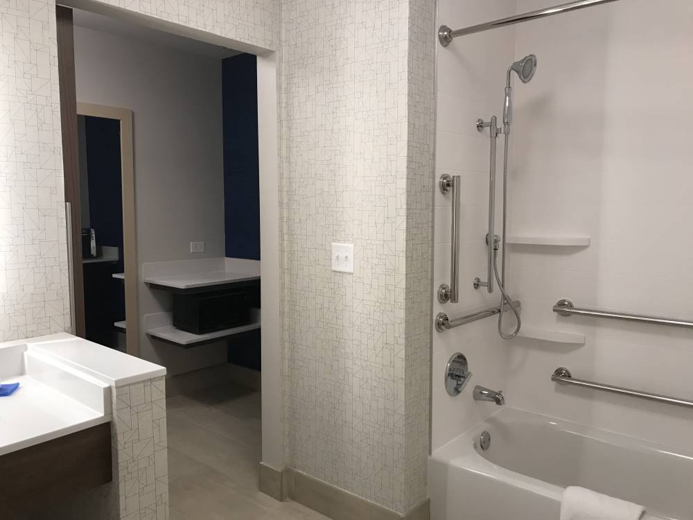 Holiday Inn Exp Stes Phoenix Aprt North 5