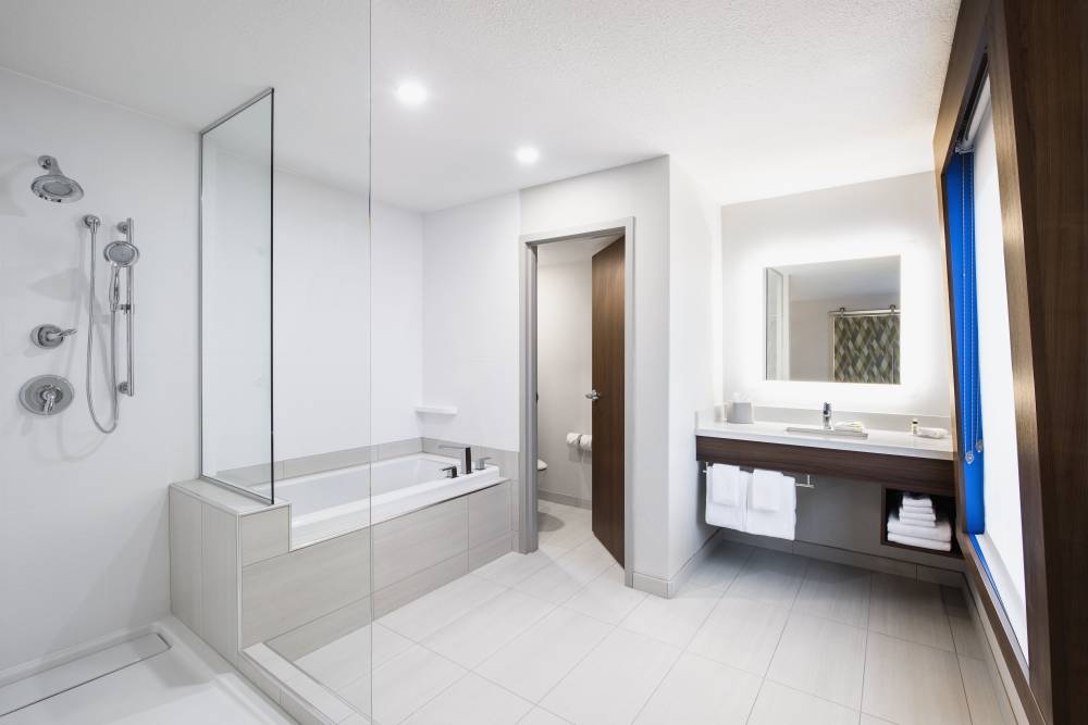 Holiday Inn Exp Stes Saskatoon Ctr 7