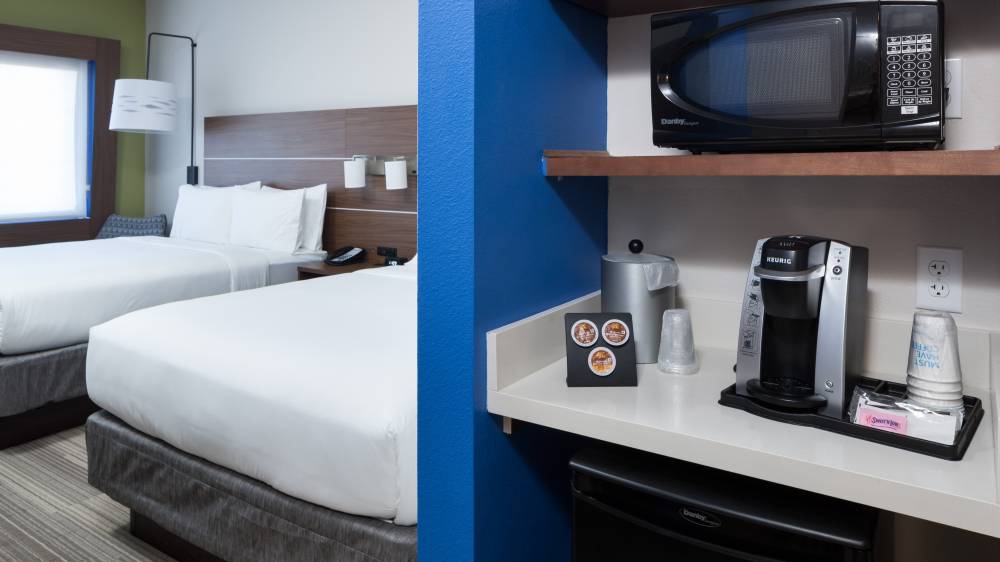 Holiday Inn Exp Stes Sea World 7