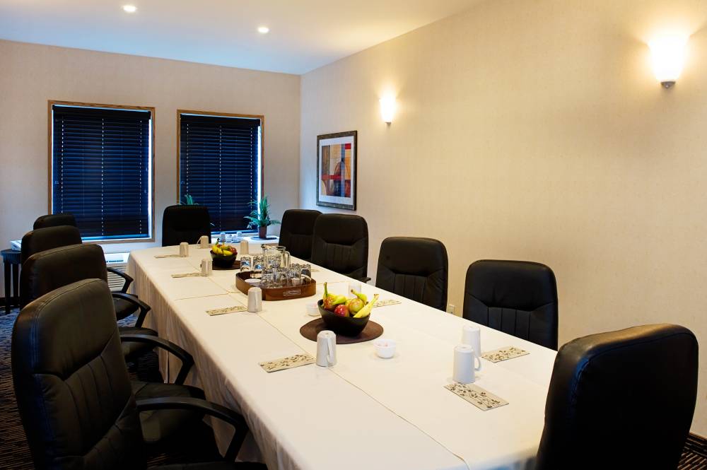 Holiday Inn Exp Stes South 7