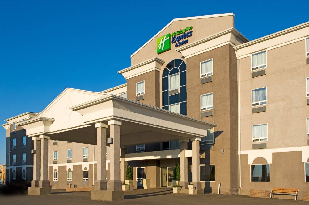 Holiday Inn Exp Stes South 3