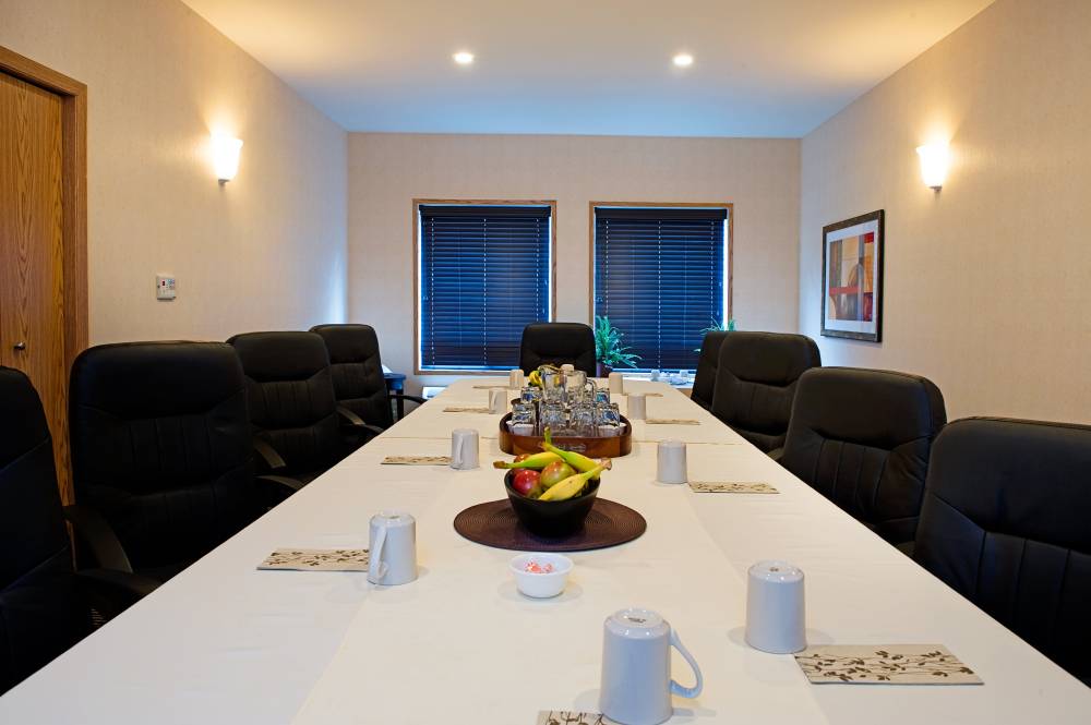Holiday Inn Exp Stes South 8