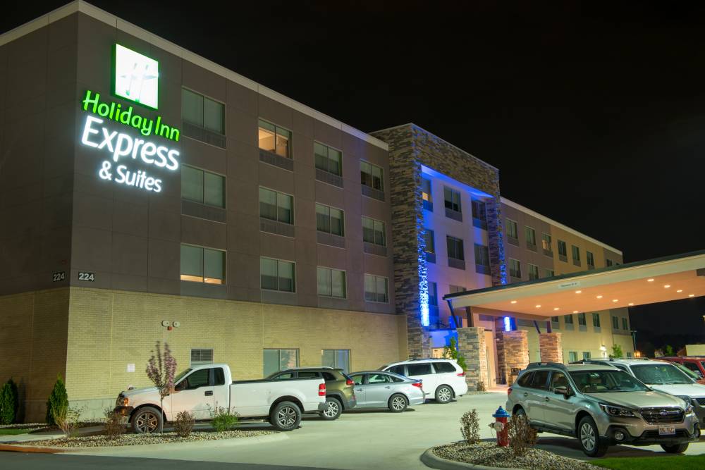 Holiday Inn Exp Stes Southwest 6