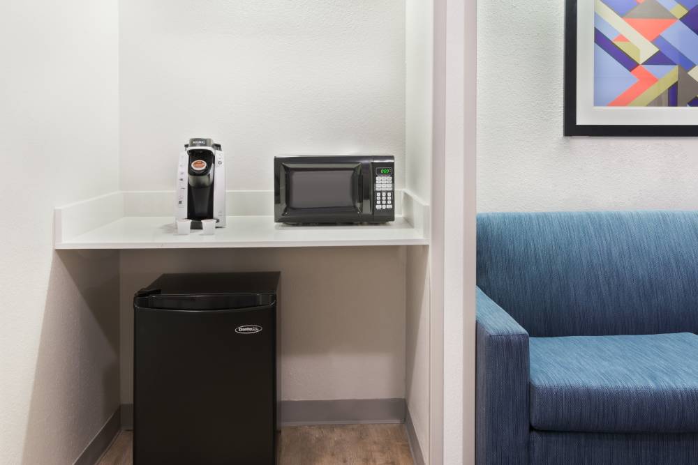 Holiday Inn Exp Stes Universal Orl 8