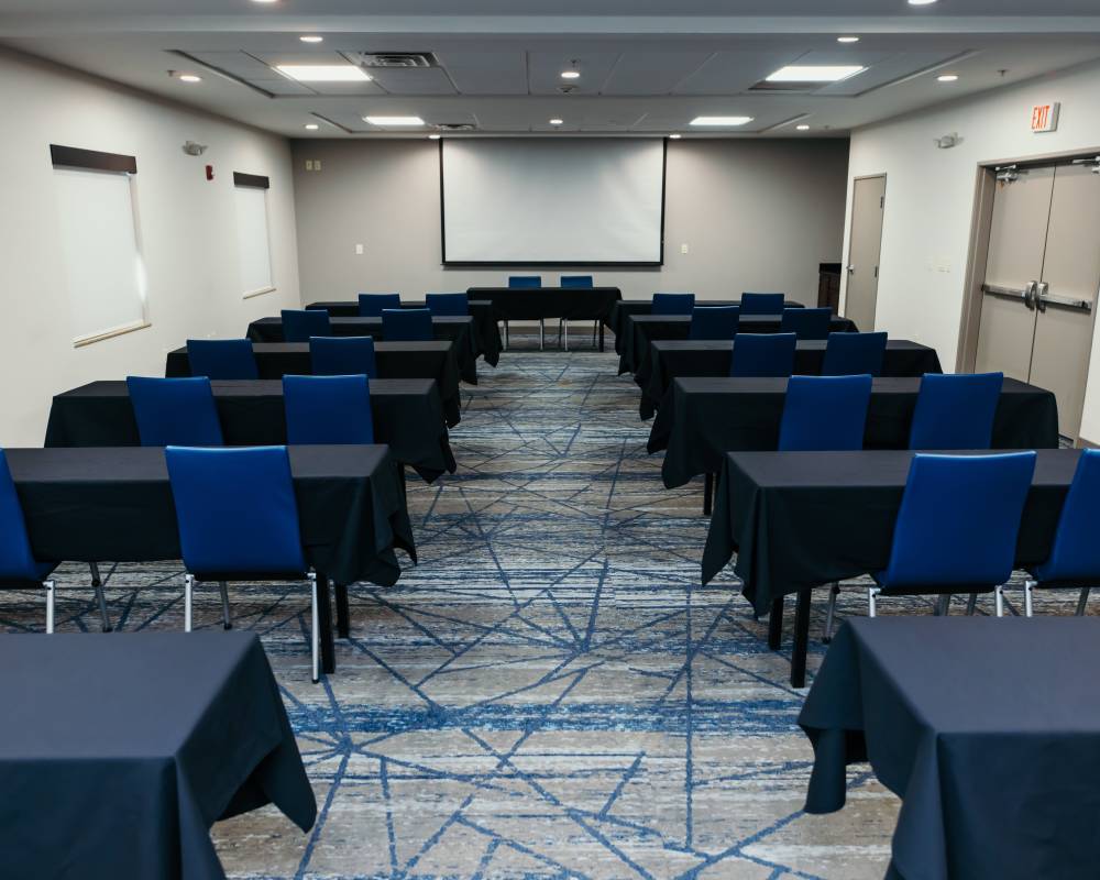 Holiday Inn Exp Stes Urbandale By Ihg 3