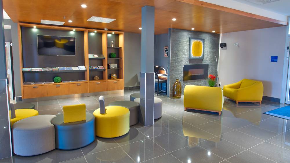 Holiday Inn Exp Stes Vaudreuil 4