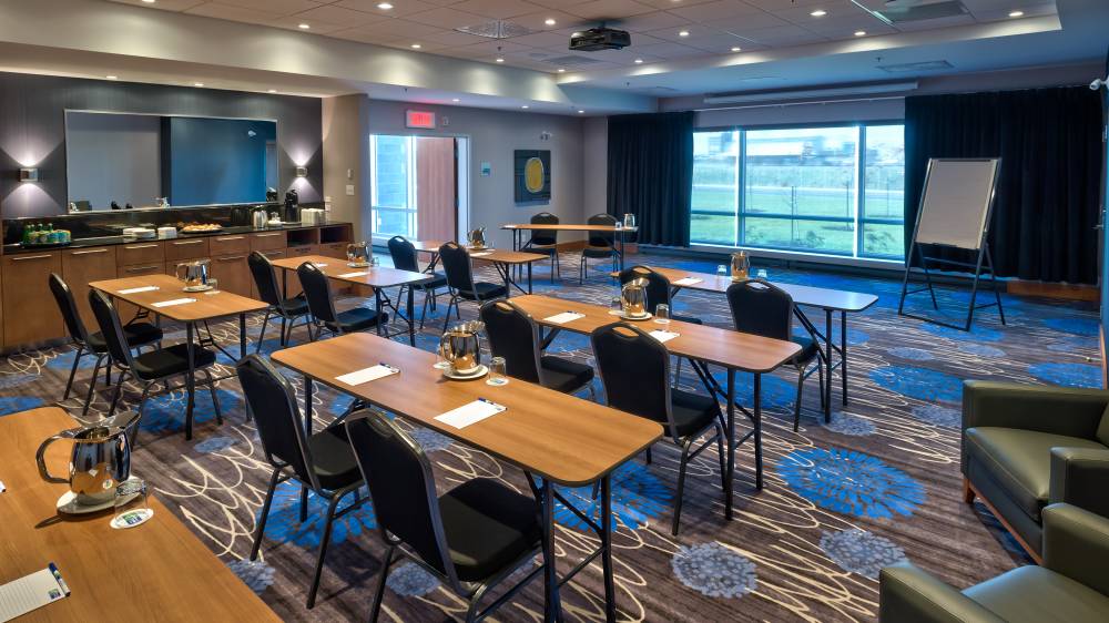 Holiday Inn Exp Stes Vaudreuil 3